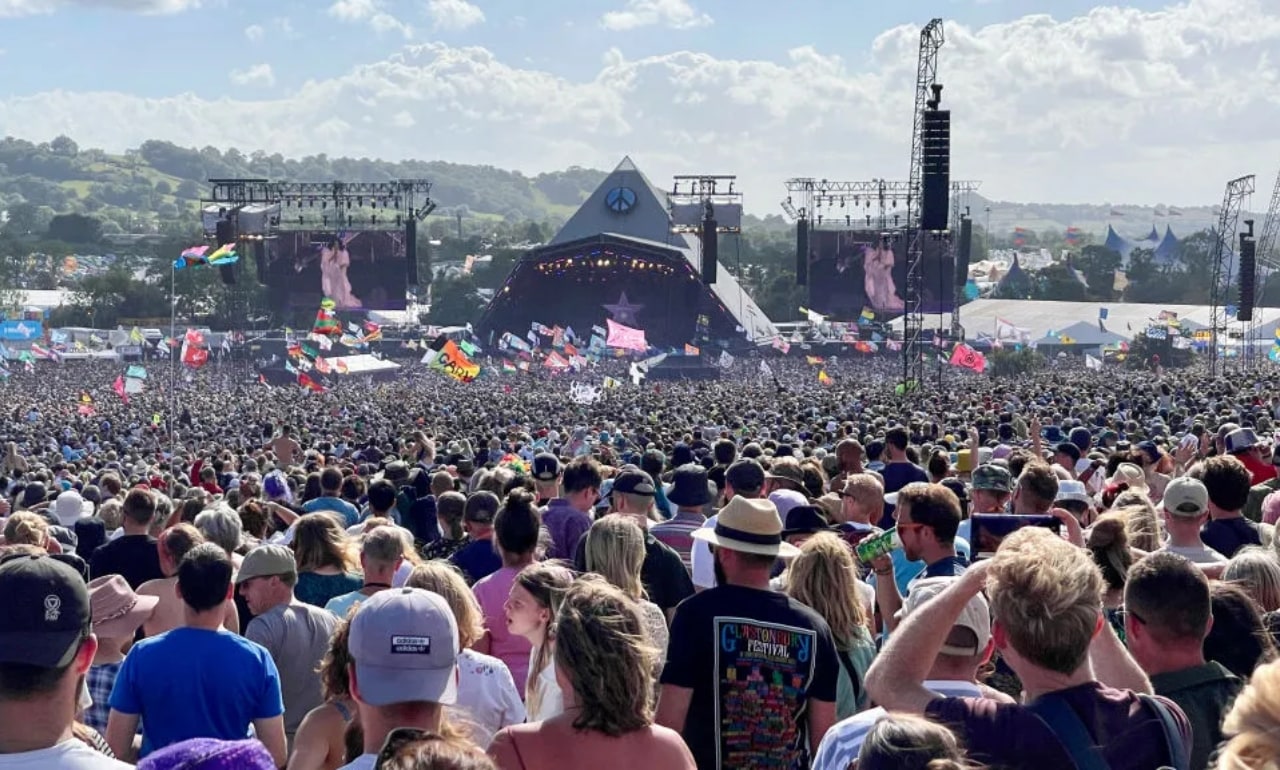 Glastonbury 2024? US Band's Unsanctioned Reveal Ignites Festival Frenzy Glastonbury 2024? US Band's Unsanctioned Reveal Ignites Festival Frenzy