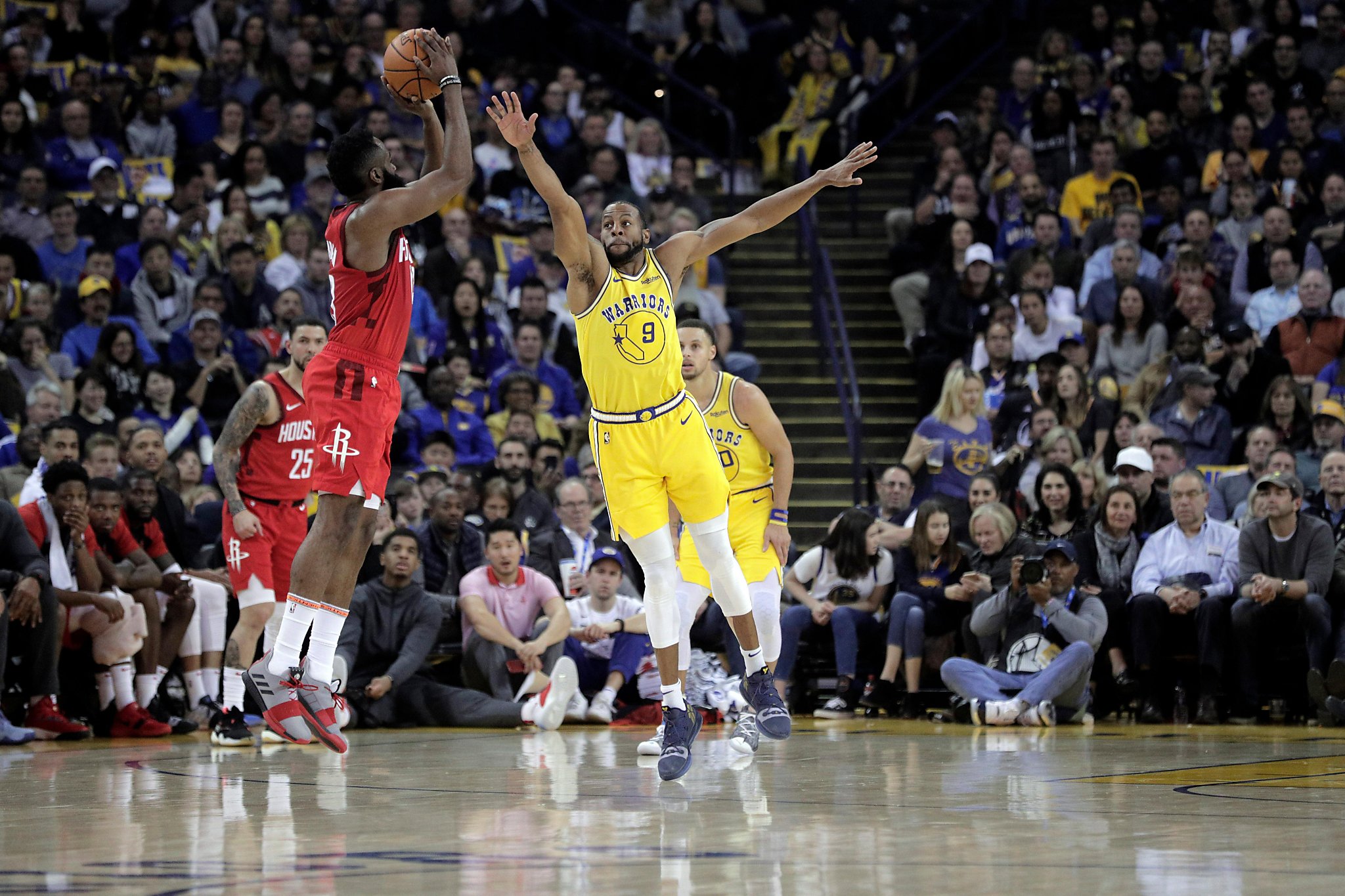Golden State Wins Close Game 4, Up 3-1 On Houston Golden State Wins Close Game 4, Up 3-1 On Houston