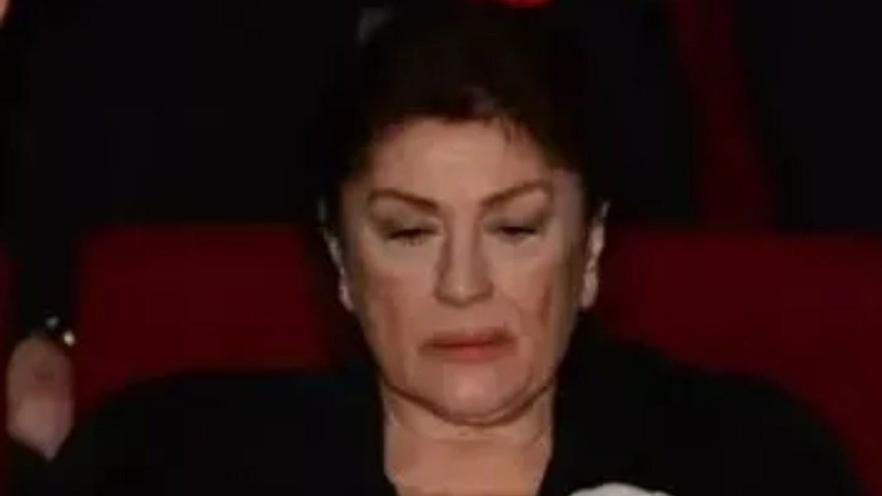 Gülşen Bubikoğlu Ve Türker İnanoğlu: Sosyal Medyada Gündem Oldular Gülşen Bubikoğlu Ve Türker İnanoğlu: Sosyal Medyada Gündem Oldular