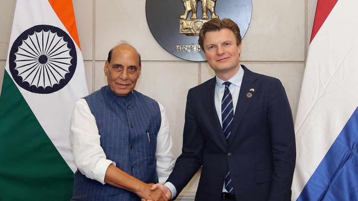 Handhaven Van De Relatie: Brekelmans' Betrokkenheid Bij India Handhaven Van De Relatie: Brekelmans' Betrokkenheid Bij India