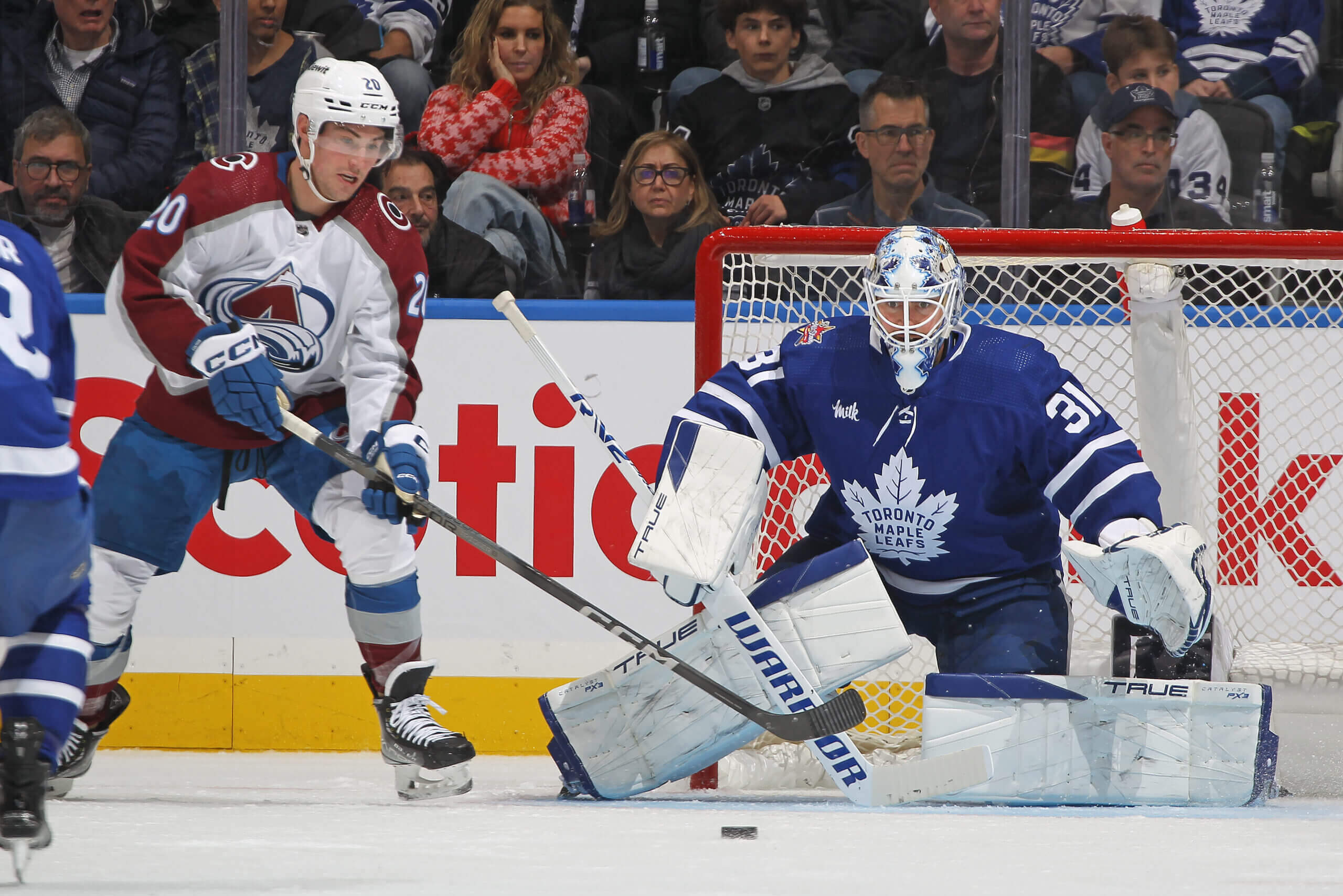 Hard-Fought 2-1 Win For Maple Leafs Against Avalanche Hard-Fought 2-1 Win For Maple Leafs Against Avalanche