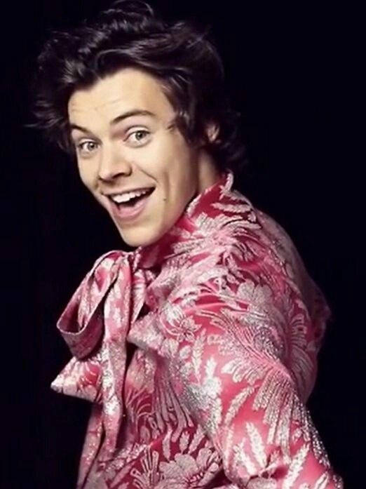 Harry Styles Reacts To A Hilariously Bad SNL Impression Harry Styles Reacts To A Hilariously Bad SNL Impression