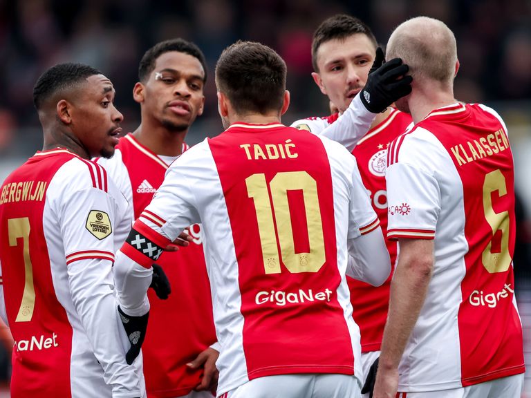 Heitinga Naar Ajax: Gesprekken Over Hoofdtrainerschap Heitinga Naar Ajax: Gesprekken Over Hoofdtrainerschap