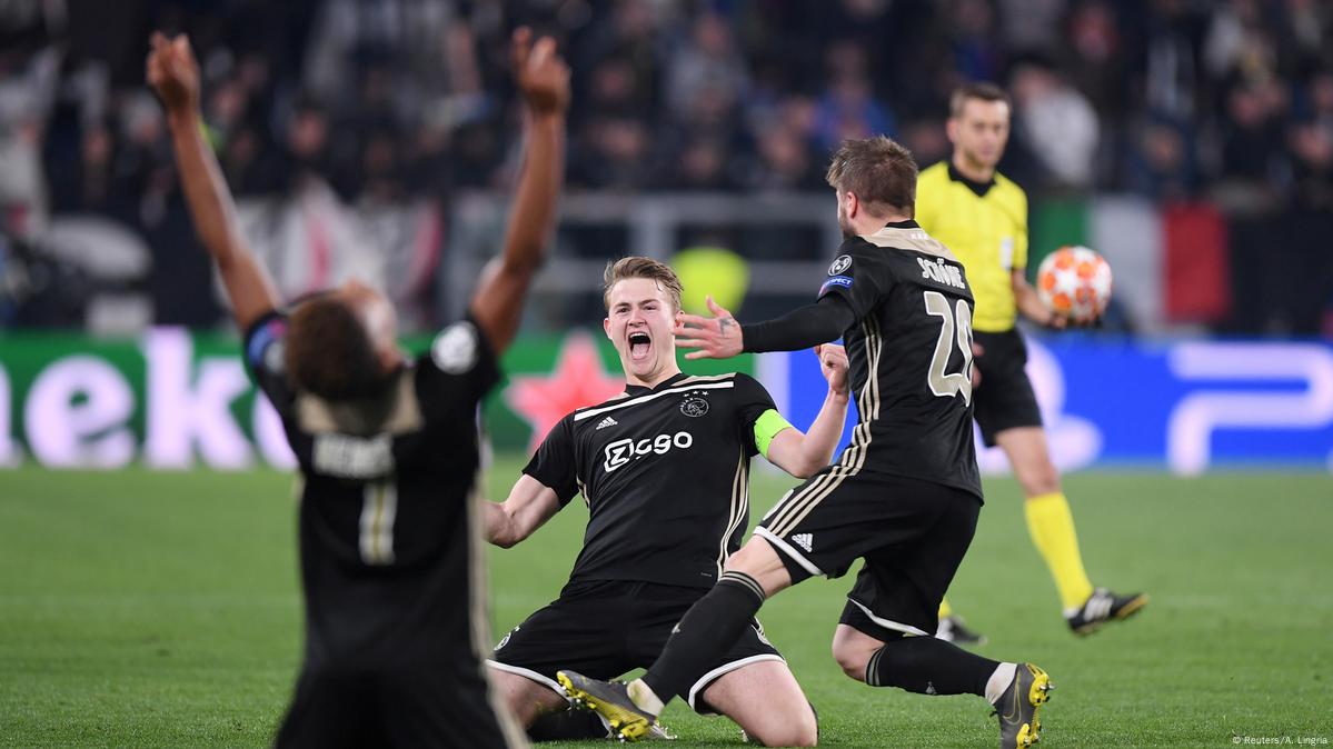 How Ajax Blew The League: A Detailed Analysis Of Nine Costly Points How Ajax Blew The League: A Detailed Analysis Of Nine Costly Points