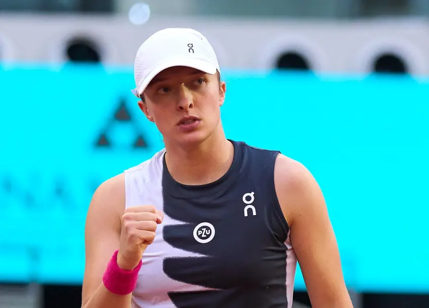 Iga Swiatek Overcomes Slow Start, Reaches Madrid Semifinal Iga Swiatek Overcomes Slow Start, Reaches Madrid Semifinal