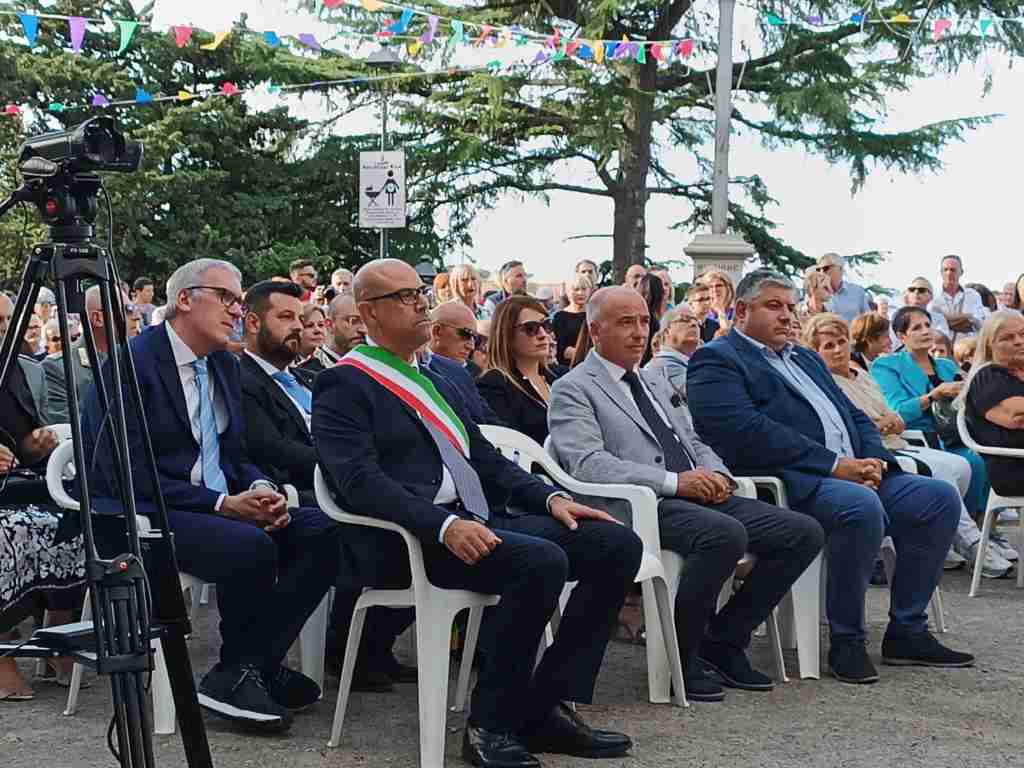 Il Caso Becciu: Papa Francesco Esclude Le Dimissioni Il Caso Becciu: Papa Francesco Esclude Le Dimissioni