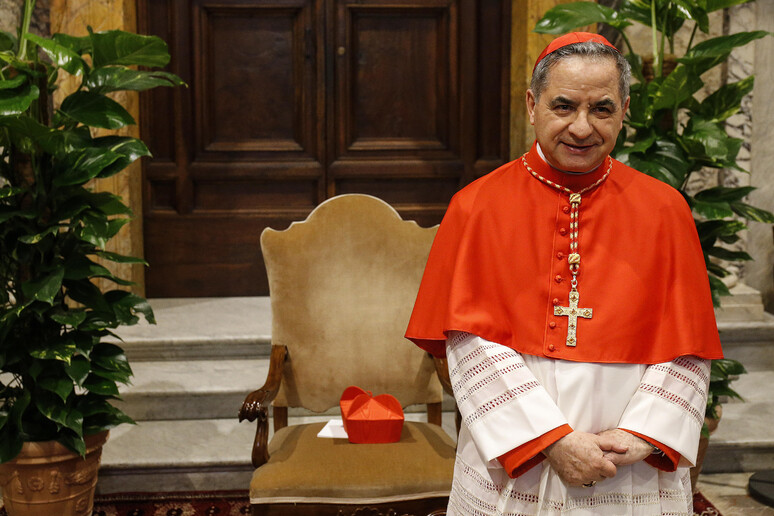 Il Caso Papa Card Becciu: Analisi Delle Preghiere E Prospettive Future Il Caso Papa Card Becciu: Analisi Delle Preghiere E Prospettive Future