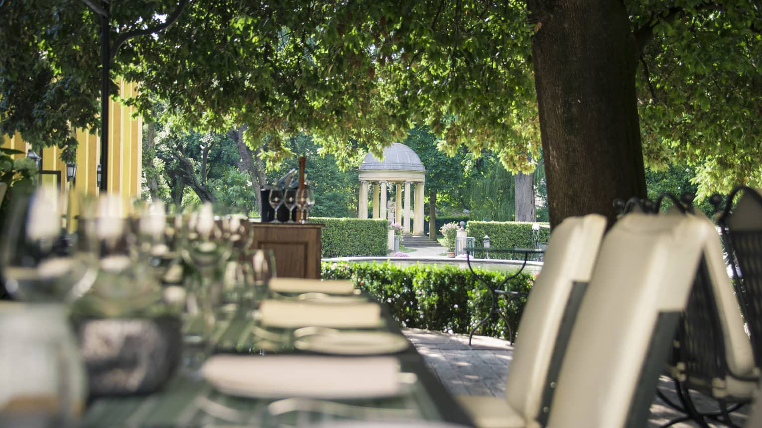 Il Palagio Wine List (Four Seasons Firenze): Your Weekly Guide To Fine Wines Il Palagio Wine List (Four Seasons Firenze): Your Weekly Guide To Fine Wines