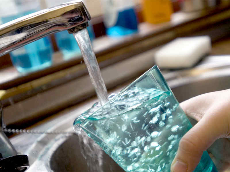 In Quale Acqua Troviamo Più Microplastiche? In Quale Acqua Troviamo Più Microplastiche?