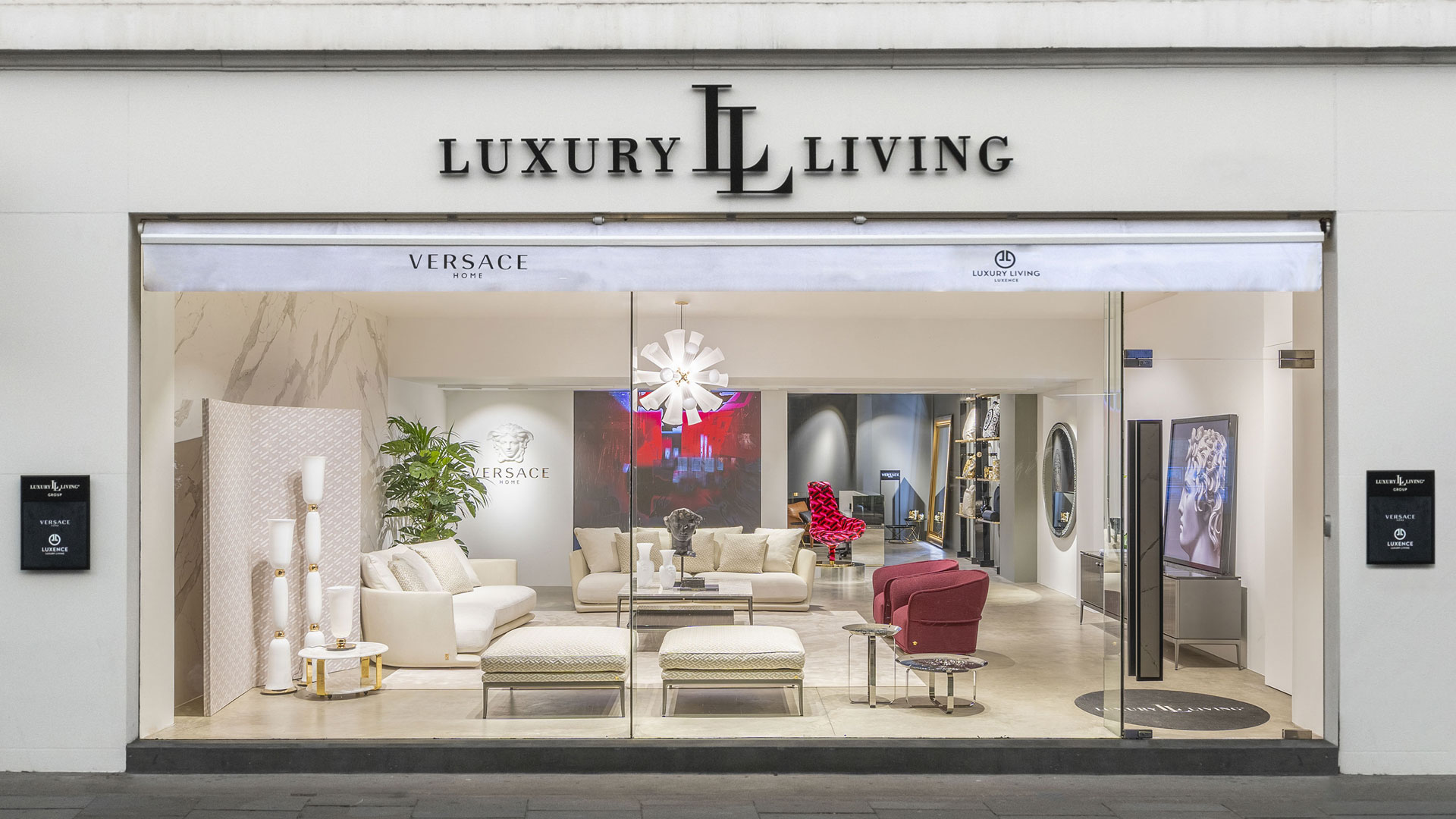 Indulge In Luxury: Lindt Opens A New Store In Central London Indulge In Luxury: Lindt Opens A New Store In Central London
