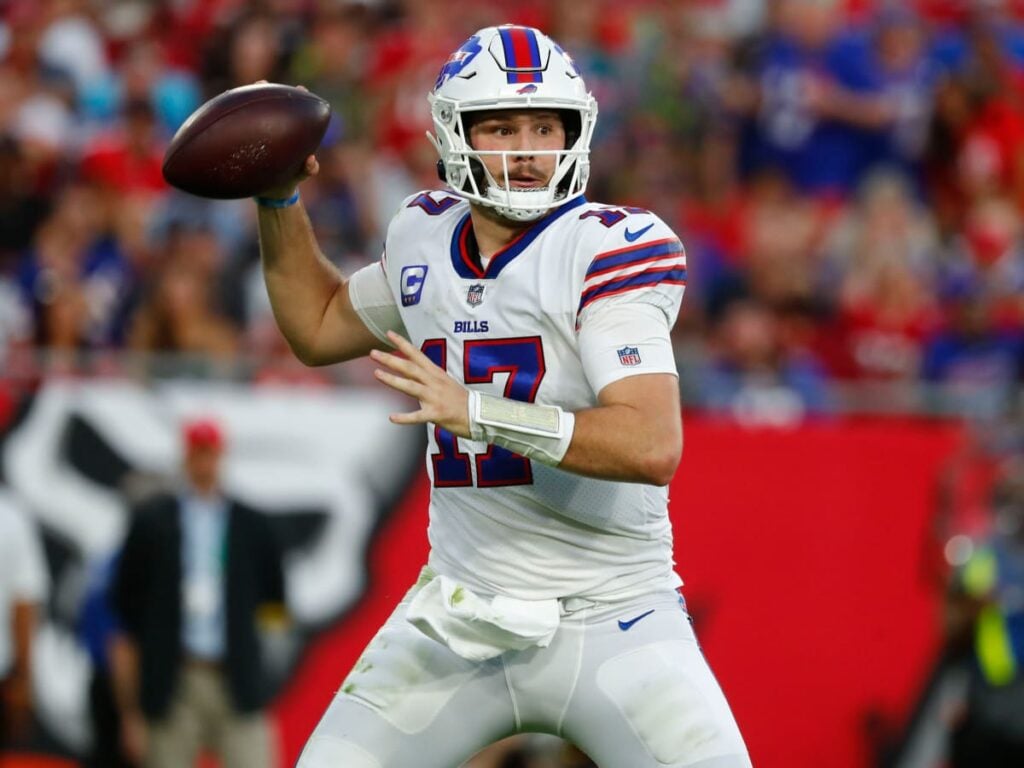 Insider Reveals: Taylor Swift, Travis Kelce, And Josh Allen's Different Relationship Dynamics Insider Reveals: Taylor Swift, Travis Kelce, And Josh Allen's Different Relationship Dynamics