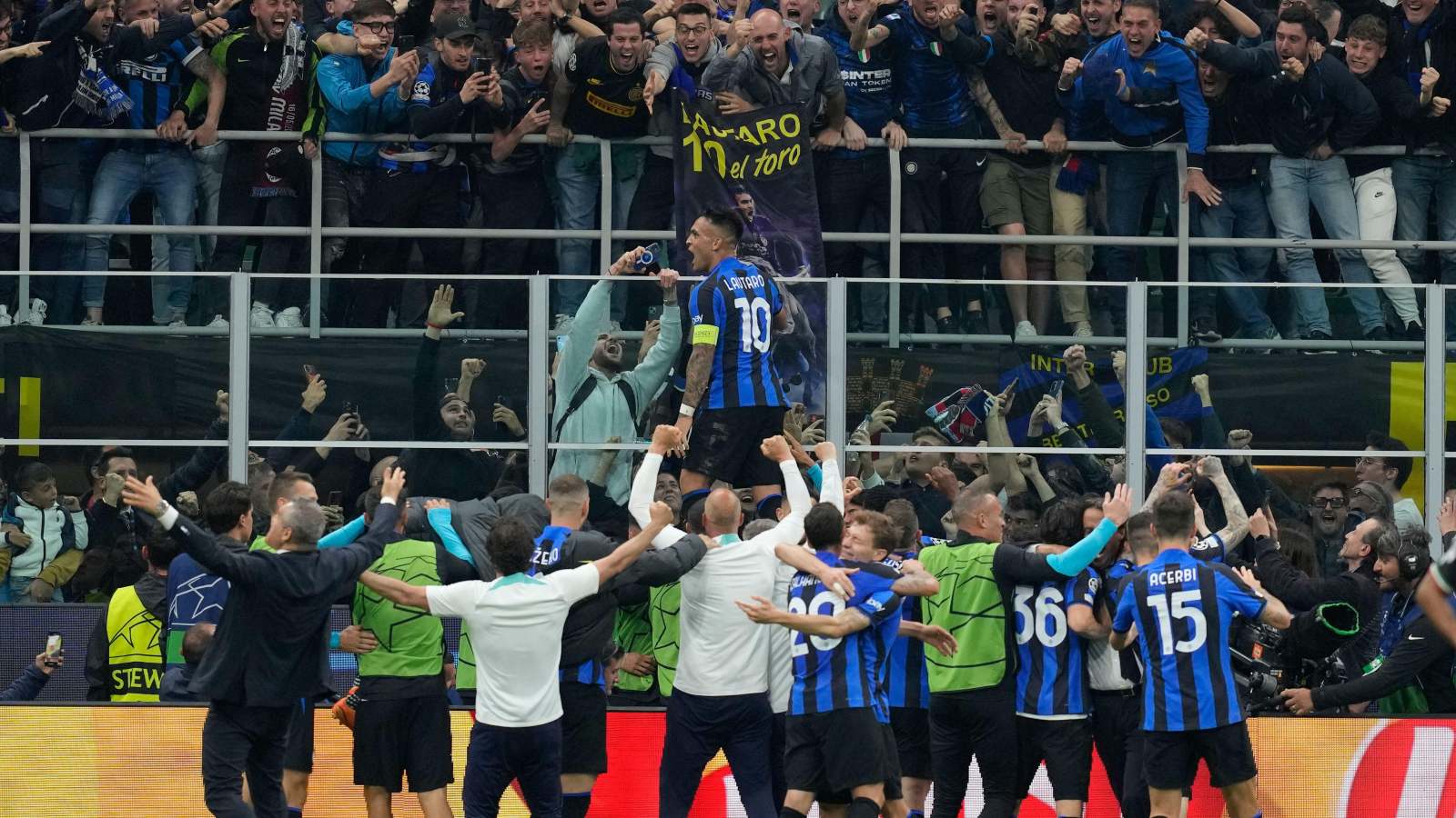 Inter Milan Topples Barcelona In Epic Champions League Clash Inter Milan Topples Barcelona In Epic Champions League Clash