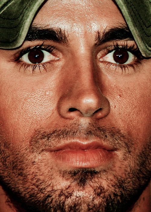 Is Shaving Eyelashes A Growing Trend Among Men? Is Shaving Eyelashes A Growing Trend Among Men?