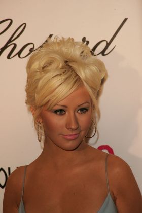 Is This Really Christina Aguilera? New Photos Raise Photoshop Concerns Is This Really Christina Aguilera? New Photos Raise Photoshop Concerns