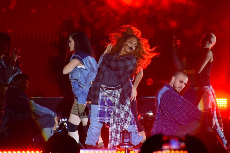 Janet Jackson's Touching Birthday Message To Her Mom Janet Jackson's Touching Birthday Message To Her Mom