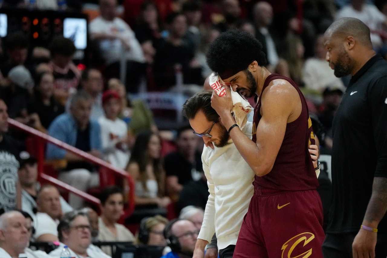 Jarrett Allen's Explosive Dunk Propels Cavs Past Knicks Jarrett Allen's Explosive Dunk Propels Cavs Past Knicks