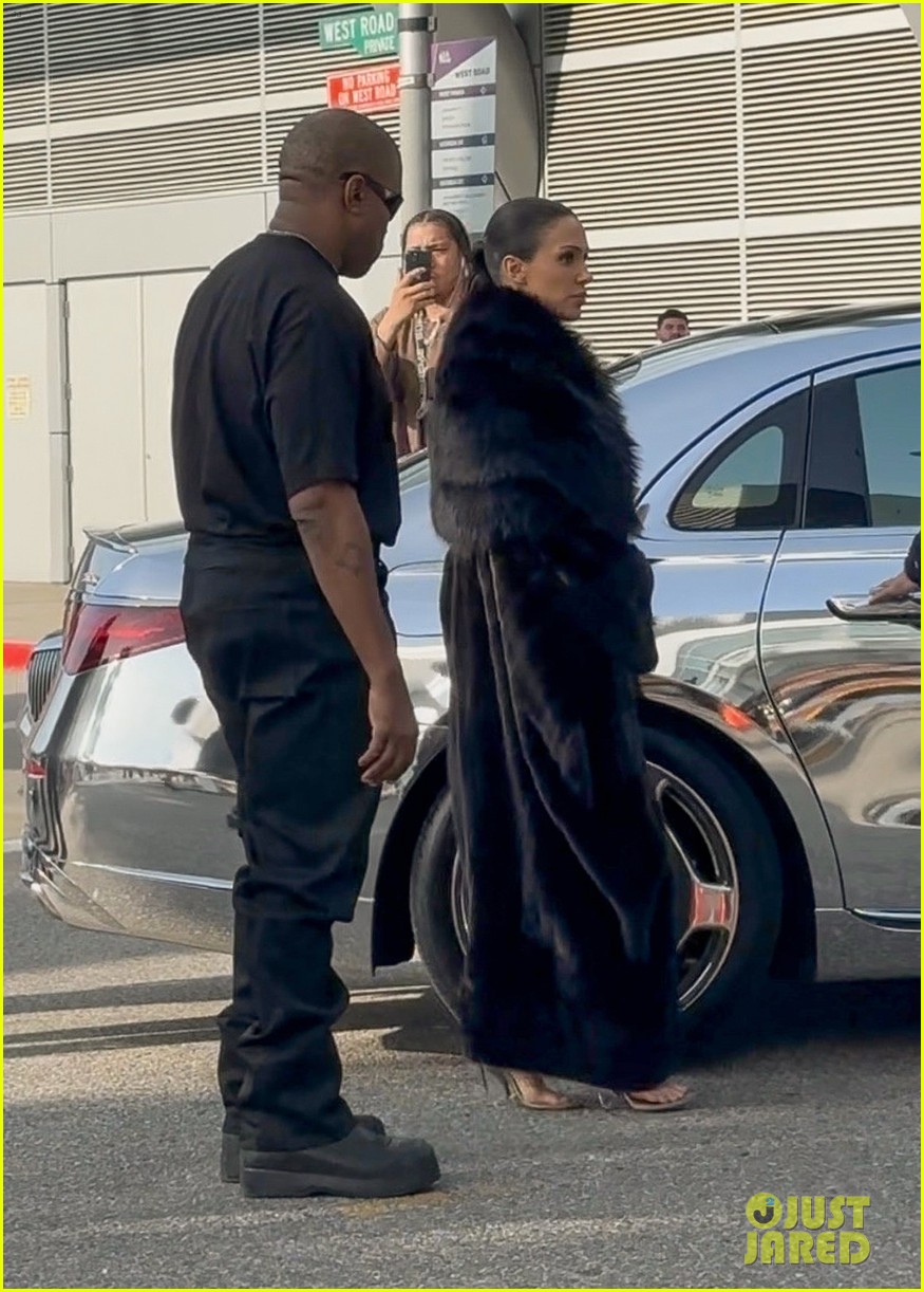 Kanye West And Bianca Censori: A Look At The Power Dynamics In Their Relationship Kanye West And Bianca Censori: A Look At The Power Dynamics In Their Relationship