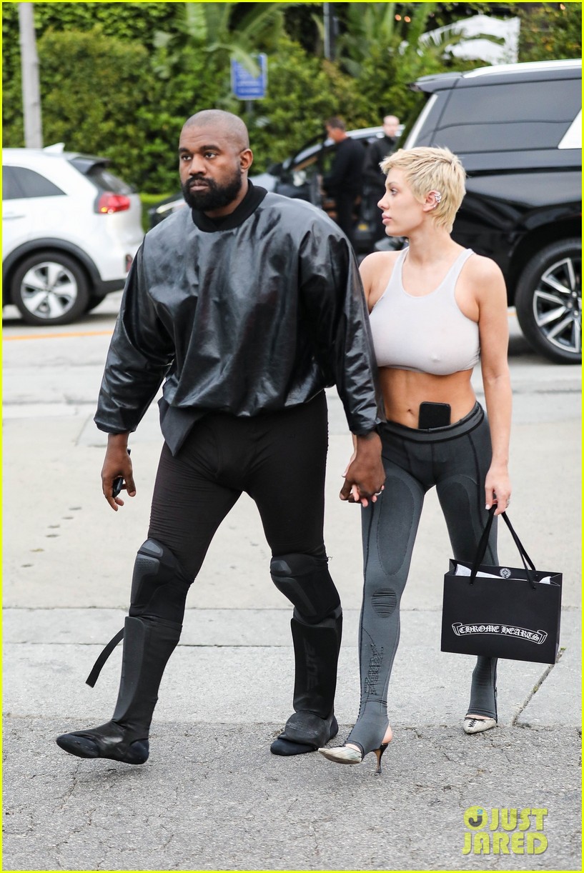 Kanye West, Bianca Censori Enjoy Spanish Dinner Amidst Relationship Speculation Kanye West, Bianca Censori Enjoy Spanish Dinner Amidst Relationship Speculation