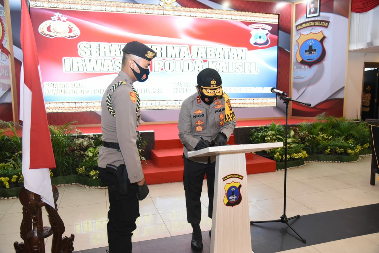 Kapolda Irjen Daniel Pimpin Sertijab 7 Perwira Menengah Polda Bali Kapolda Irjen Daniel Pimpin Sertijab 7 Perwira Menengah Polda Bali
