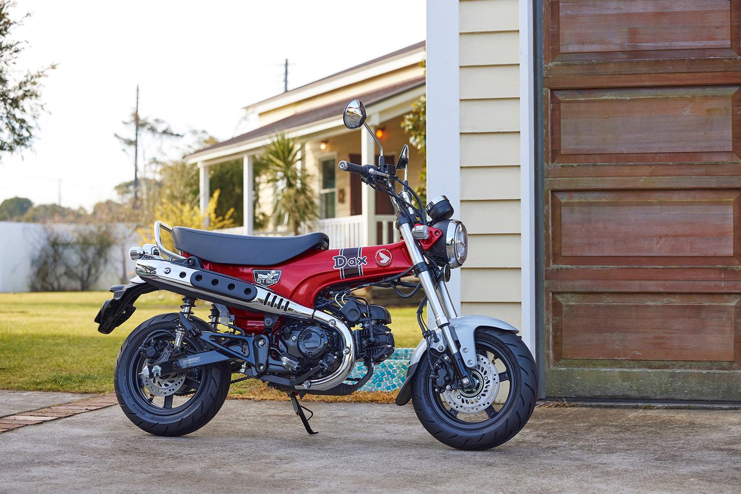 Kawasaki W175 Vs Honda ST125 Dax: Mana Yang Lebih Baik? Kawasaki W175 Vs Honda ST125 Dax: Mana Yang Lebih Baik?