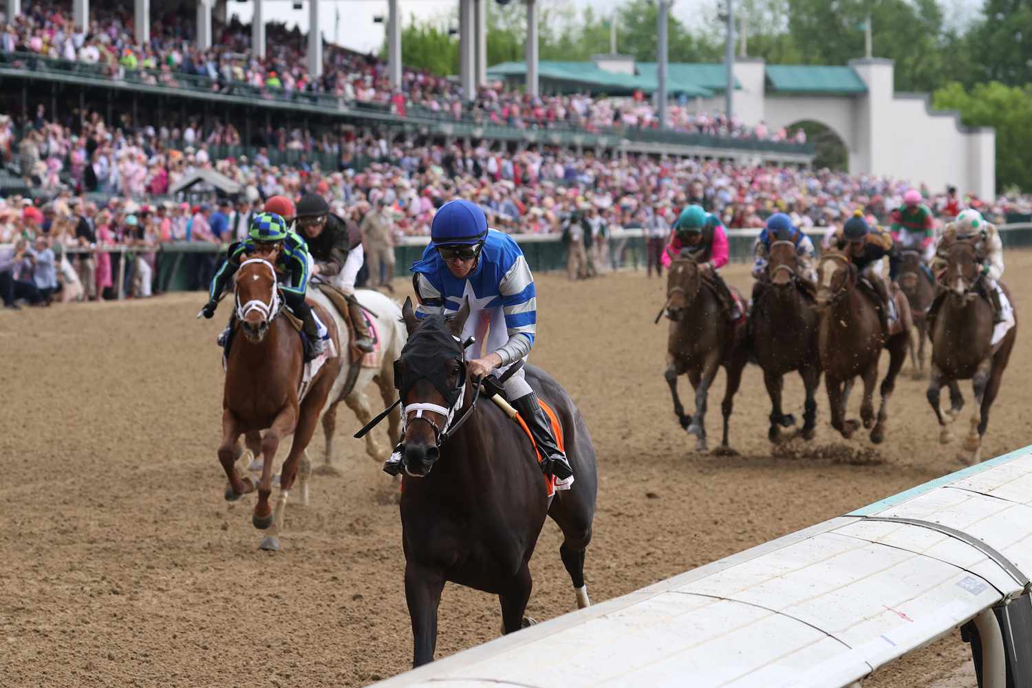 Kentucky Derby Weather Update: Churchill Downs' Readiness For Severe Weather Kentucky Derby Weather Update: Churchill Downs' Readiness For Severe Weather