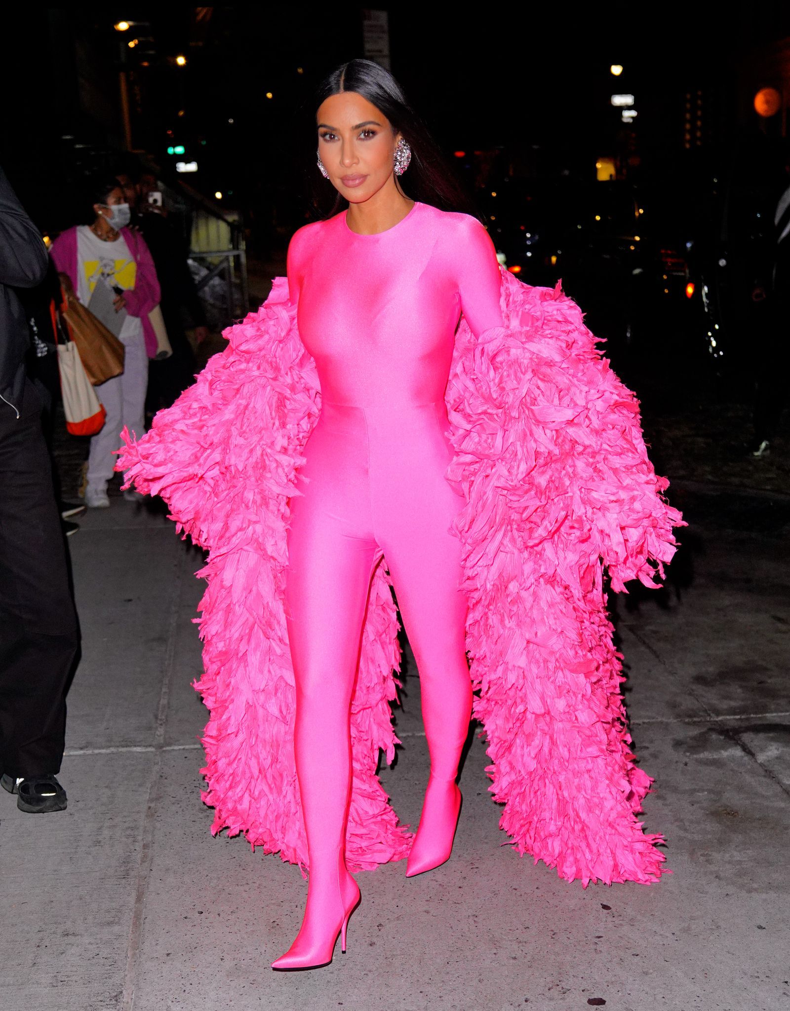Kim Kardashian's Liquid Metal Balenciaga Dress At SNL 50: A Style Statement Kim Kardashian's Liquid Metal Balenciaga Dress At SNL 50: A Style Statement
