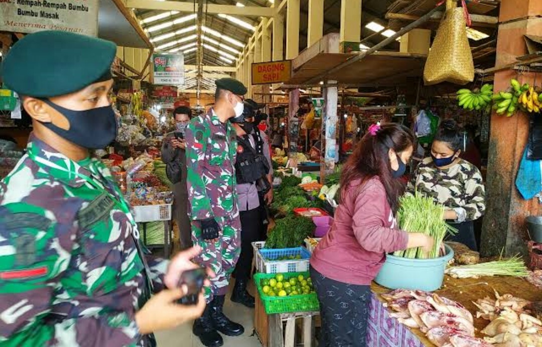 Koster Minta BPS Tak Masukkan Canang Sebagai Komoditas Inflasi Koster Minta BPS Tak Masukkan Canang Sebagai Komoditas Inflasi