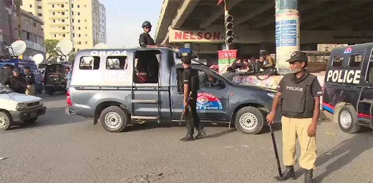 کراچی پولیس سربراہ کا ارمغان کیس میں نااہلی کا اعتراف کراچی پولیس سربراہ کا ارمغان کیس میں نااہلی کا اعتراف