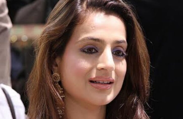 کیا امیشا پٹیل حاملہ ہیں؟ ان کی تازہ ترین تصاویر نے مداحوں کو الجھا دیا ہے۔ کیا امیشا پٹیل حاملہ ہیں؟ ان کی تازہ ترین تصاویر نے مداحوں کو الجھا دیا ہے۔