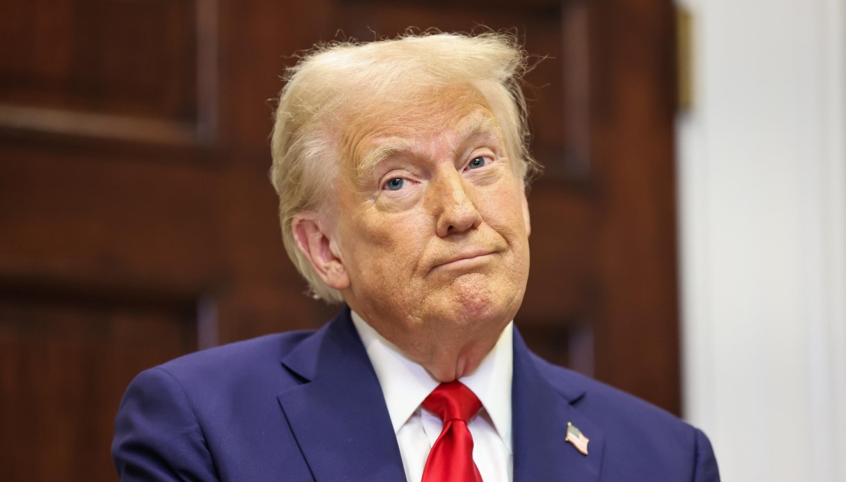 L'impatto Dei Dazi Di Trump (20%) Sul Mercato Della Moda: Un'analisi Approfondita L'impatto Dei Dazi Di Trump (20%) Sul Mercato Della Moda: Un'analisi Approfondita