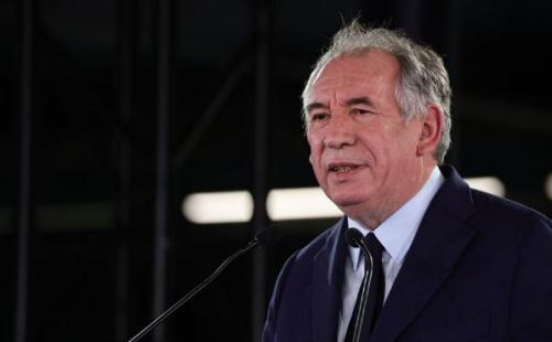 La Francia Si Sposta A Destra: Perché Il Governo Bayrou Teme Le Pen? La Francia Si Sposta A Destra: Perché Il Governo Bayrou Teme Le Pen?