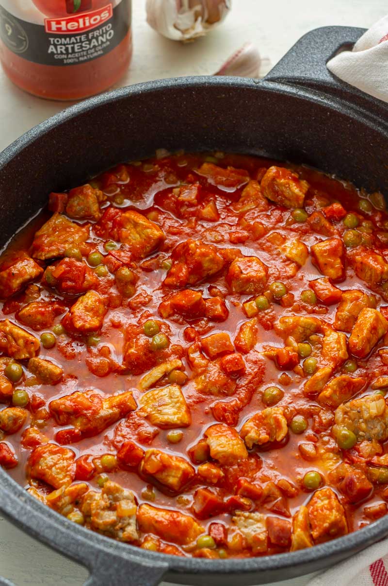 La Receta Tradicional De Carcamusas Toledanas: Un Plato Rico En Proteínas