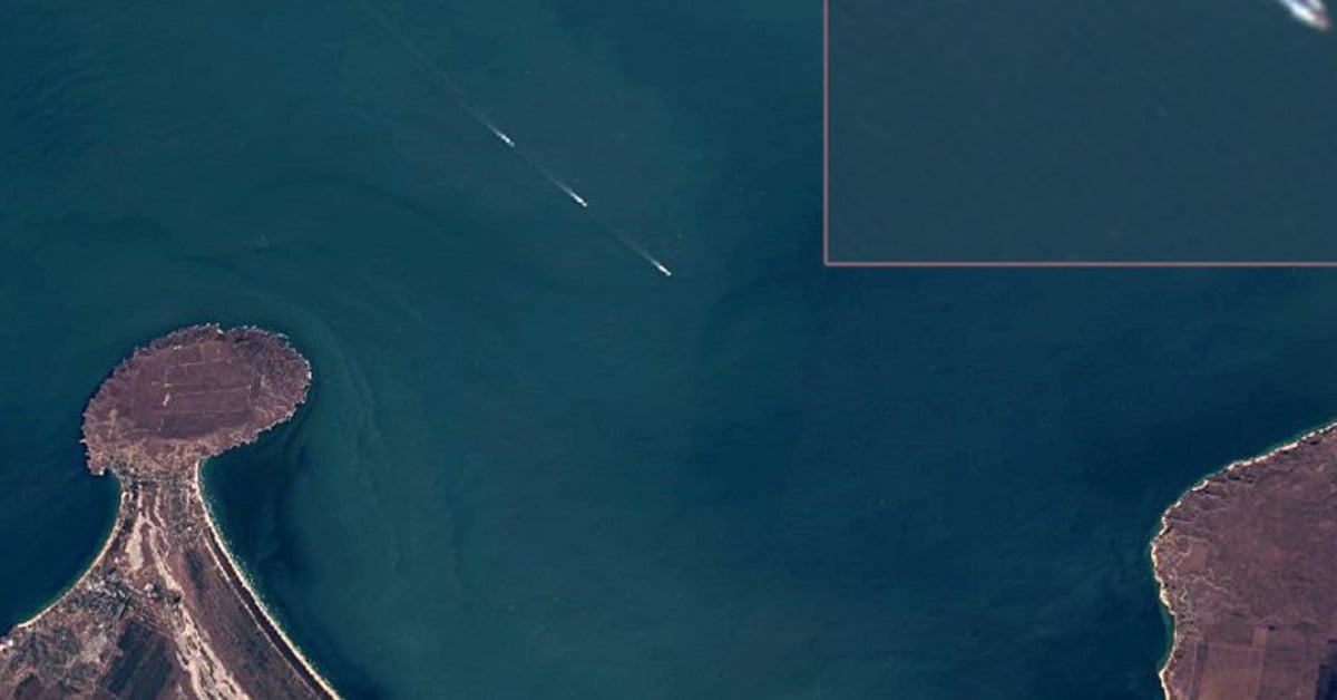 Large Oil Spill Forces Closure Of 62 Miles Of Russian Black Sea Coastline Large Oil Spill Forces Closure Of 62 Miles Of Russian Black Sea Coastline