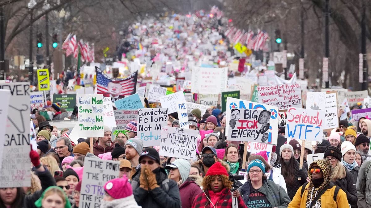 Large-Scale Anti-Trump Demonstration In Anchorage: A Second Protest In 14 Days Large-Scale Anti-Trump Demonstration In Anchorage: A Second Protest In 14 Days