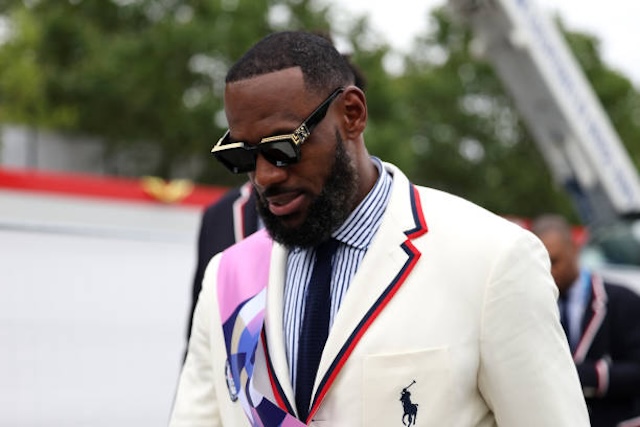 LeBron James' Absence At 2025 Met Gala Confirmed: Knee Injury LeBron James' Absence At 2025 Met Gala Confirmed: Knee Injury