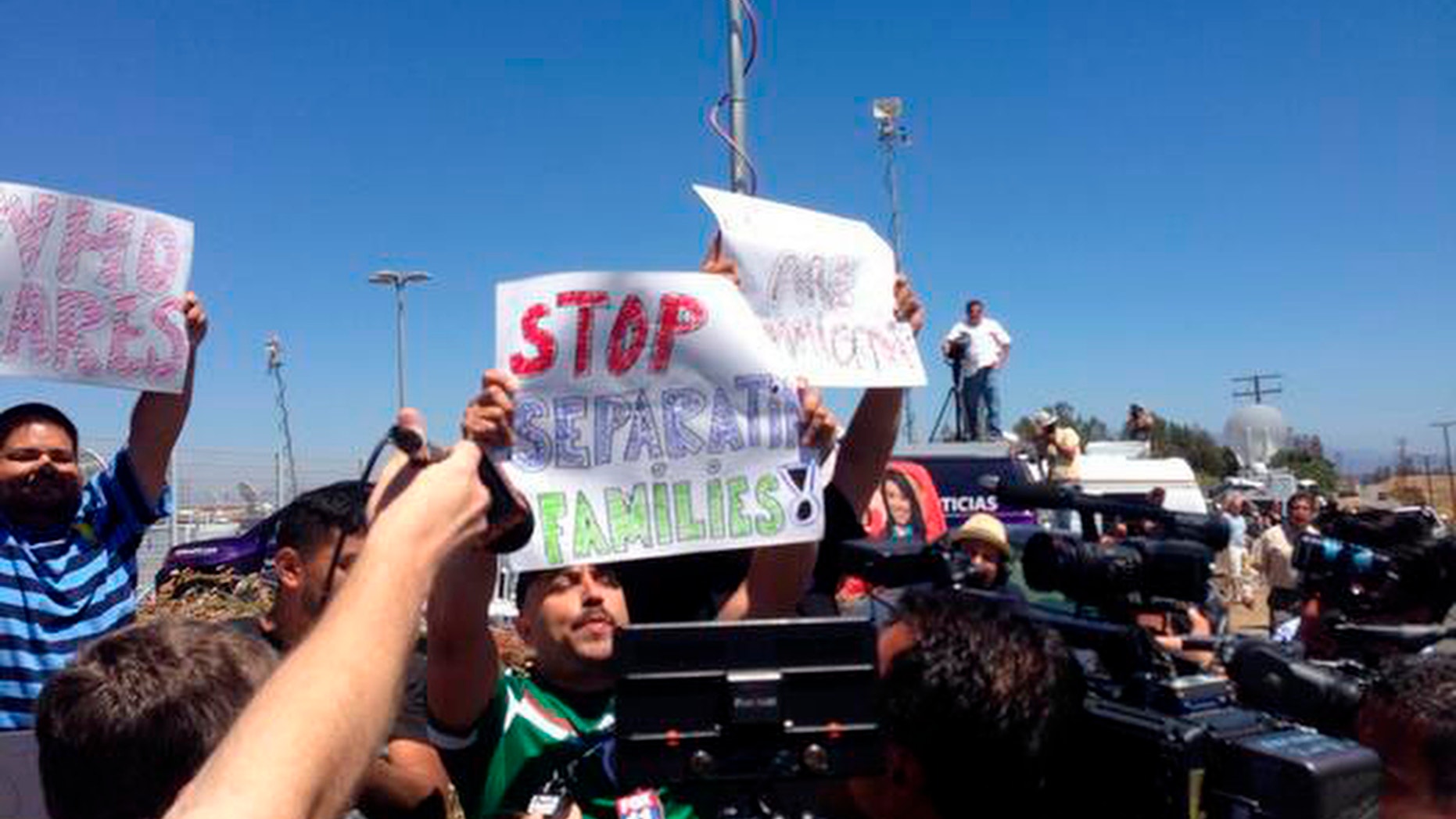 Legislators Condemn Influx Of Undocumented Migrant Workers Legislators Condemn Influx Of Undocumented Migrant Workers