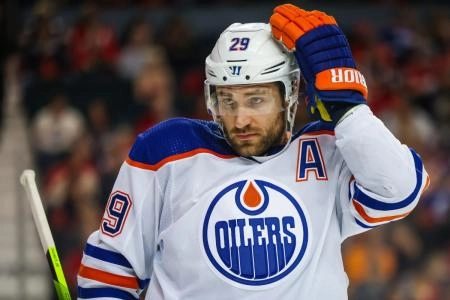 Leon Draisaitl Injury: Oilers' Star Out Against Winnipeg Leon Draisaitl Injury: Oilers' Star Out Against Winnipeg