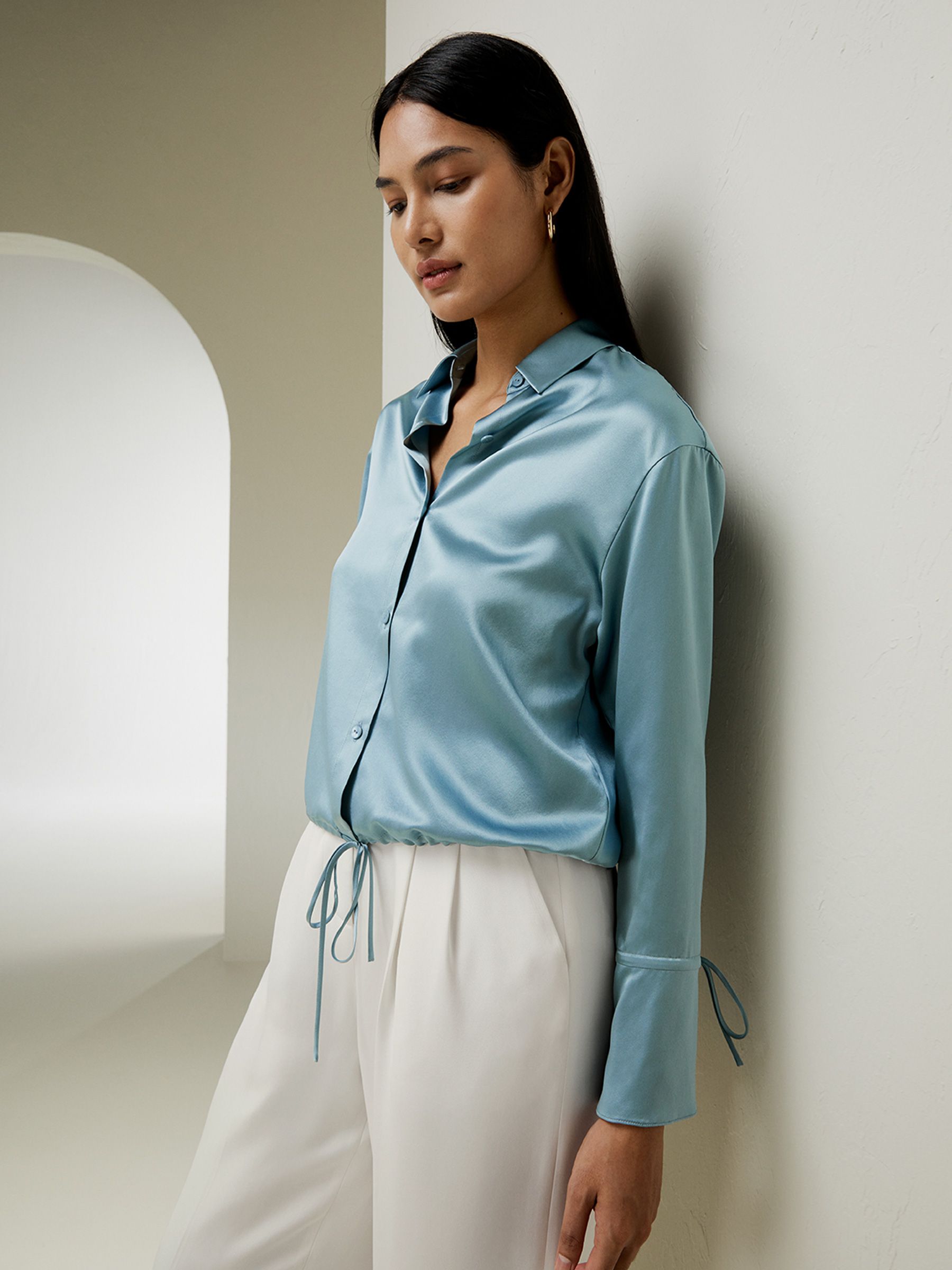 Lilysilk X Elizabeth Stewart: The Spring Capsule Collection Unveiled Lilysilk X Elizabeth Stewart: The Spring Capsule Collection Unveiled