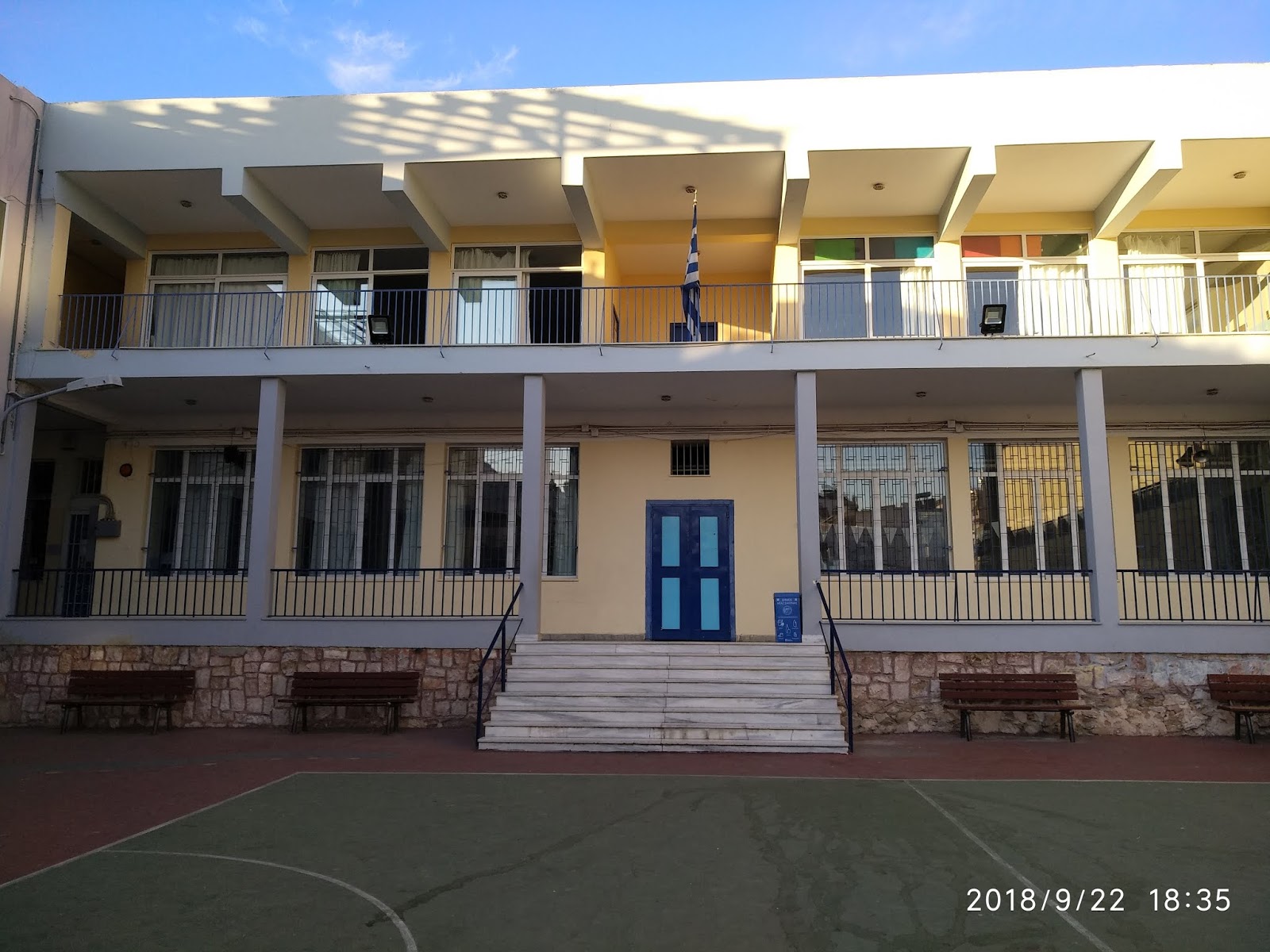 Ληστεία Σε Ζαχαροπλαστείο Νέας Σμύρνης: Βίντεο-Ντοκουμέντο Ληστεία Σε Ζαχαροπλαστείο Νέας Σμύρνης: Βίντεο-Ντοκουμέντο