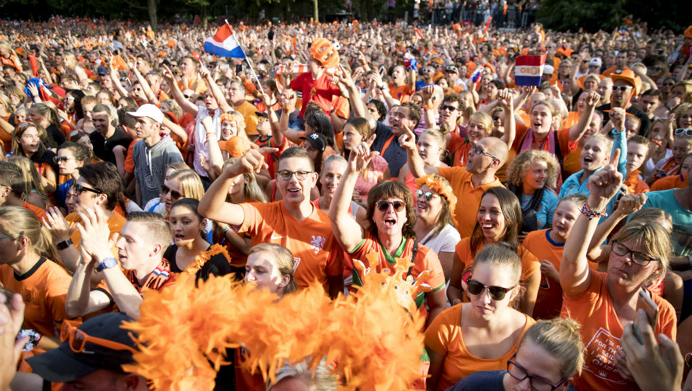 Liverpool WK: Extreme Oranjegekte & €4000 Kaartjes – Een Analyse Liverpool WK: Extreme Oranjegekte & €4000 Kaartjes – Een Analyse