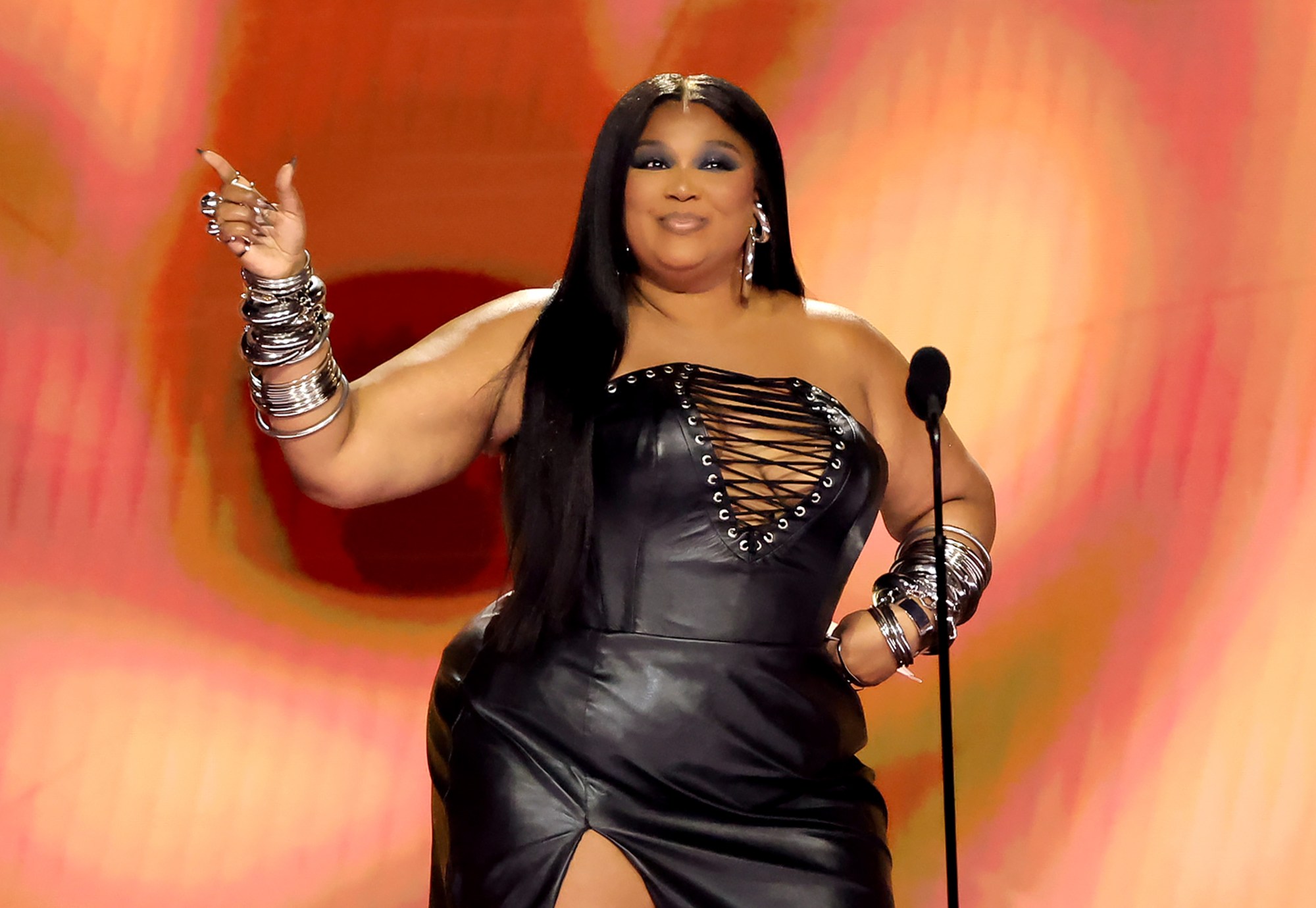 Lizzo's Show-Stopping Curves On Display In LA Lizzo's Show-Stopping Curves On Display In LA