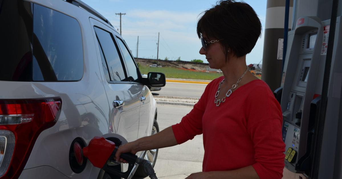 Low Gas Prices To Ease Memorial Day Travel Costs Low Gas Prices To Ease Memorial Day Travel Costs