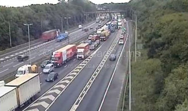 M6 Motorway Crash: Current Traffic Conditions And Delays M6 Motorway Crash: Current Traffic Conditions And Delays