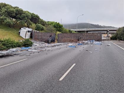 M6 Traffic Chaos: Van Overturns, Causing Major Delays M6 Traffic Chaos: Van Overturns, Causing Major Delays