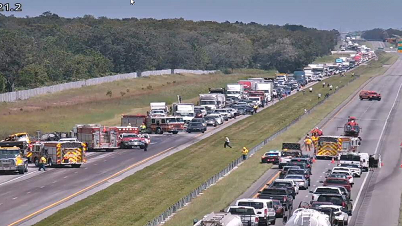 M6 Traffic Chaos: Van Overturns, Causing Significant Delays M6 Traffic Chaos: Van Overturns, Causing Significant Delays