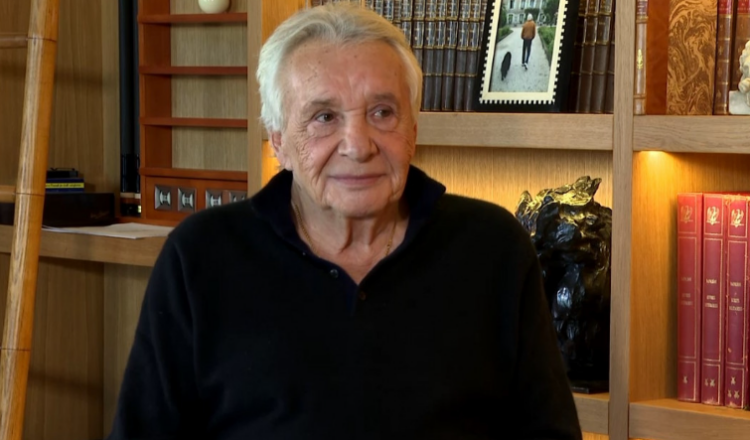 Macron Remonté Par Sardou : Un Dîner Tendu Macron Remonté Par Sardou : Un Dîner Tendu