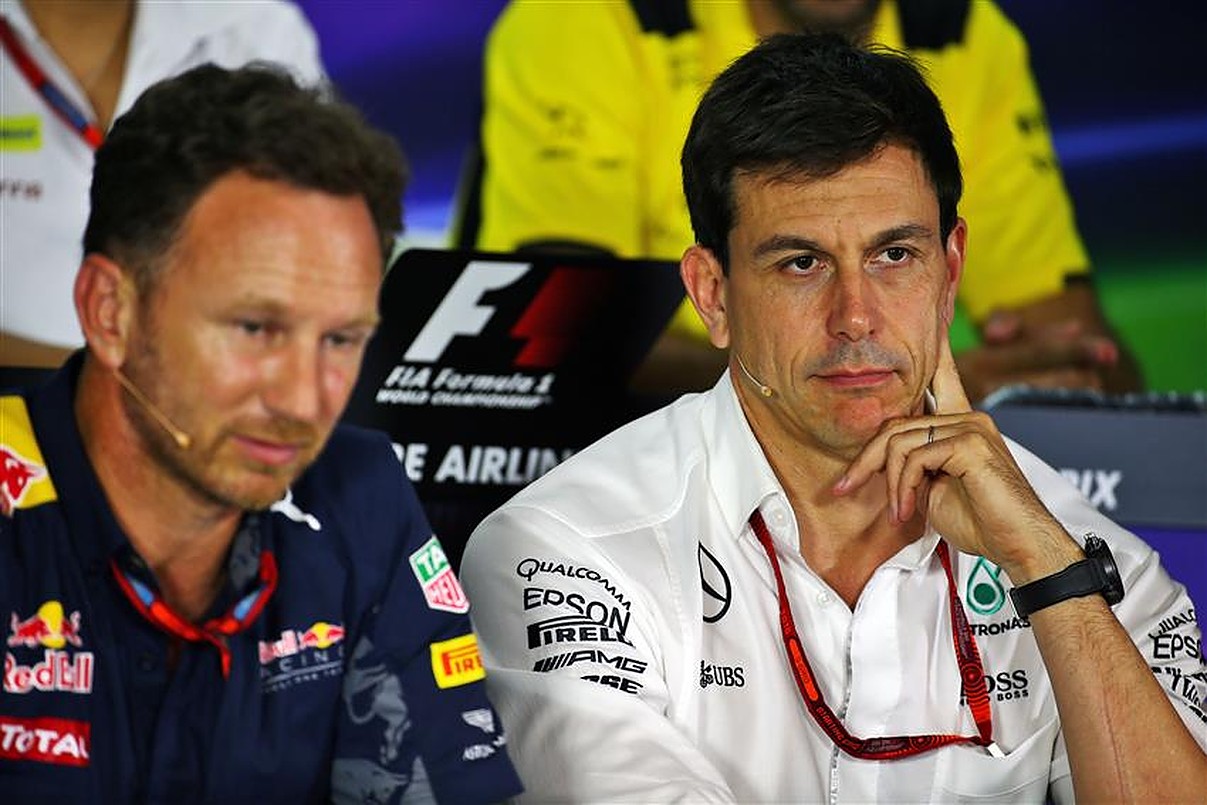Max Verstappen's Fatherhood: Christian Horner's Funny Response Max Verstappen's Fatherhood: Christian Horner's Funny Response