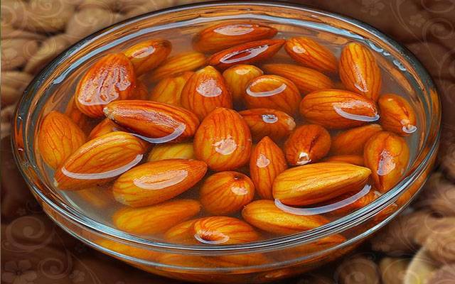 مداح ٹام کروز کے جوتے پر چڑھ گئی: ہالی ووڈ اسٹار کا ردعمل وائرل مداح ٹام کروز کے جوتے پر چڑھ گئی: ہالی ووڈ اسٹار کا ردعمل وائرل