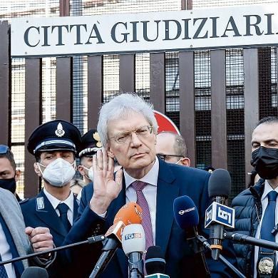 Medvedev, Minacce Nucleari E Russofobia: L'Unione Europea Di Fronte Alla Crisi Medvedev, Minacce Nucleari E Russofobia: L'Unione Europea Di Fronte Alla Crisi