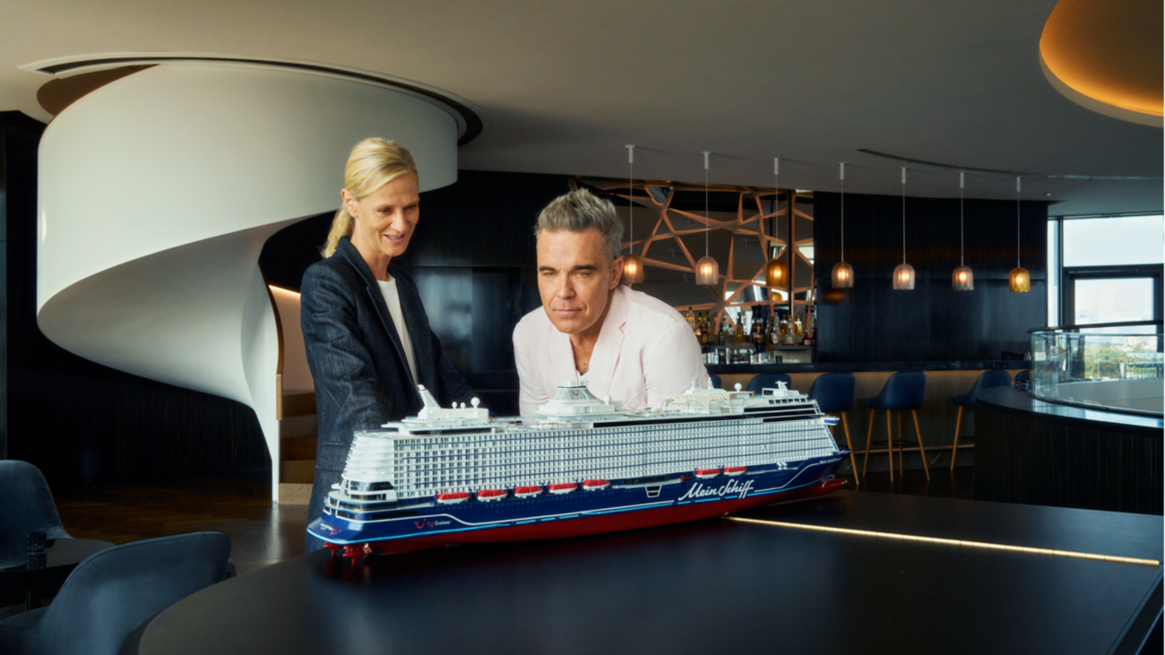 Mein Schiff Relax Christening: Robbie Williams' Star Performance Mein Schiff Relax Christening: Robbie Williams' Star Performance